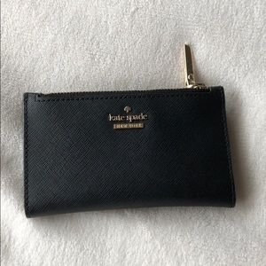 KATE SPADE NEW YORK STREET SMALL WALLET